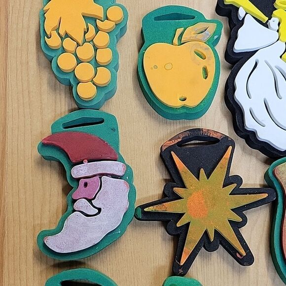 Lot of 17 Christmas Chunky Foam Stamps - Picture 4 of 8